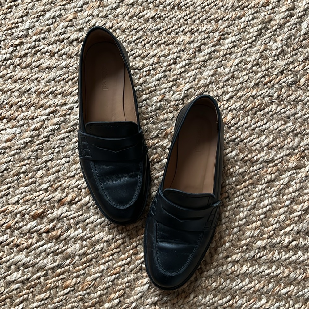 FLATTERED Loafers